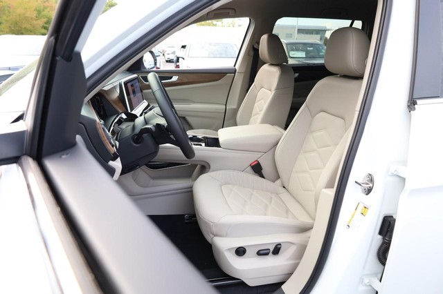 Volkswagen Atlas Vehicle Image 10