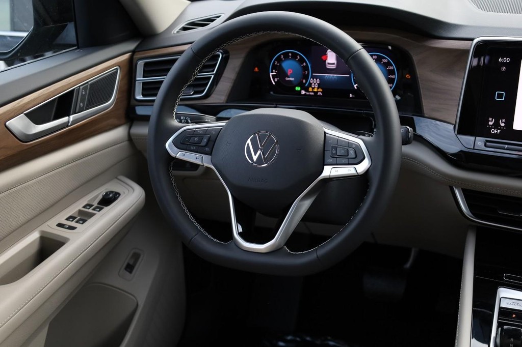 Volkswagen Atlas Vehicle Full-screen Gallery Image 27