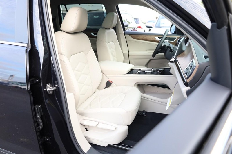 Volkswagen Atlas Vehicle Image 30