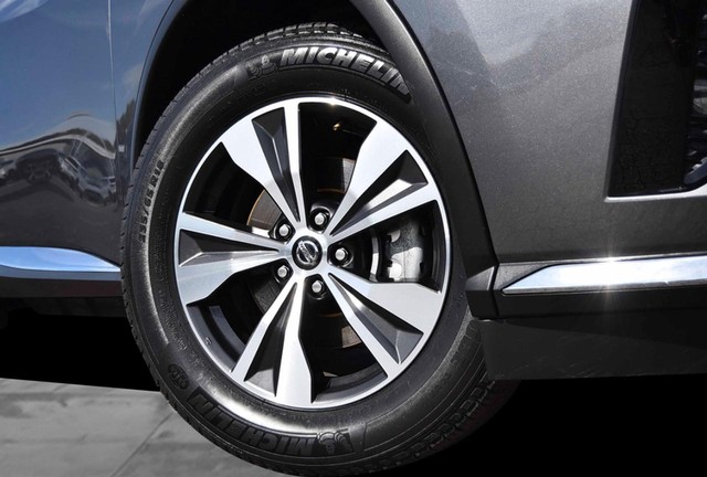 Nissan Murano Vehicle Image 03