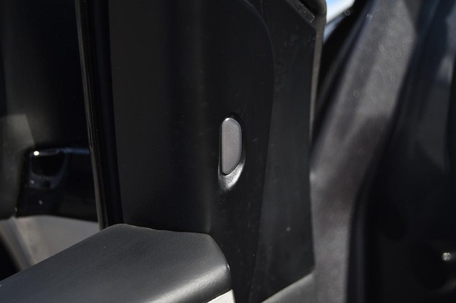 Nissan Murano Vehicle Image 09