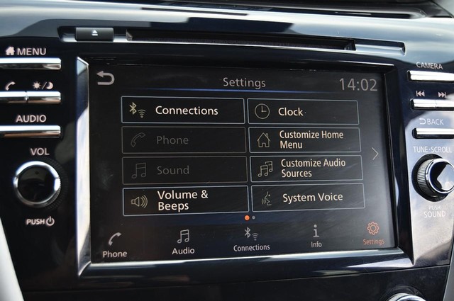 Nissan Murano Vehicle Image 14