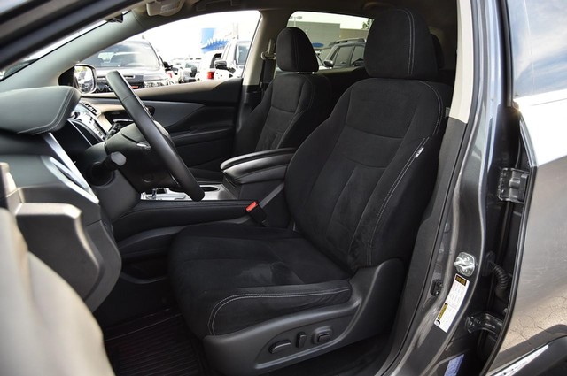 Nissan Murano Vehicle Image 18