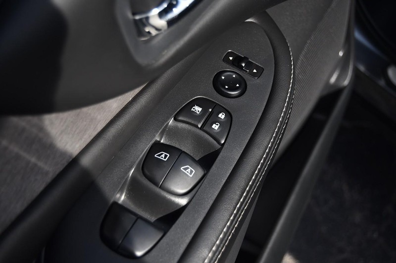 Nissan Murano Vehicle Image 08