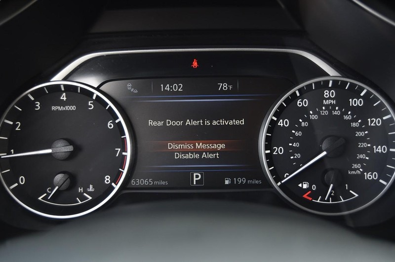 Nissan Murano Vehicle Image 12