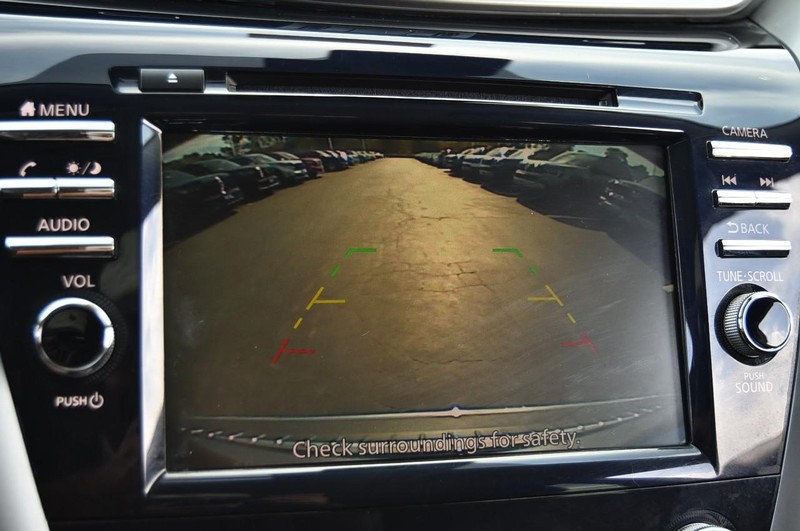 Nissan Murano Vehicle Image 13