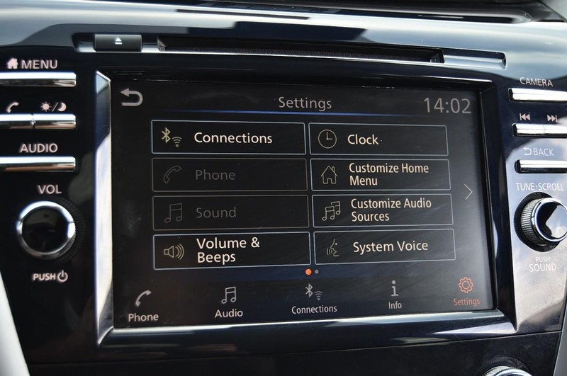 Nissan Murano Vehicle Image 14