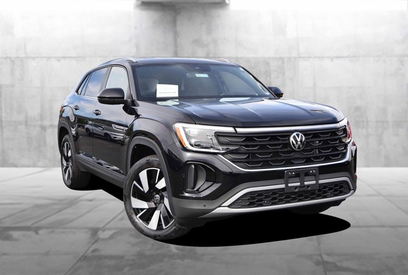 Volkswagen Atlas Cross Sport Vehicle Image 02