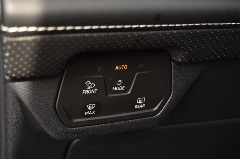 Volkswagen Atlas Cross Sport Vehicle Image 10