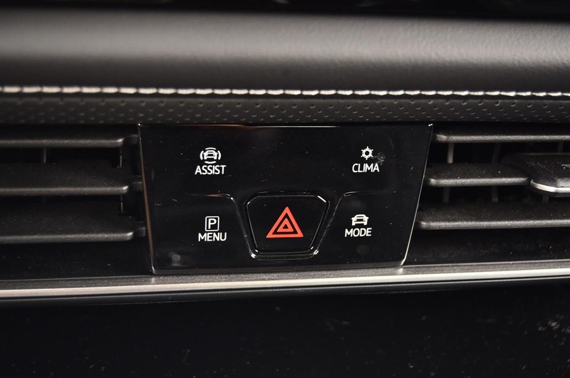 Volkswagen Atlas Cross Sport Vehicle Image 14