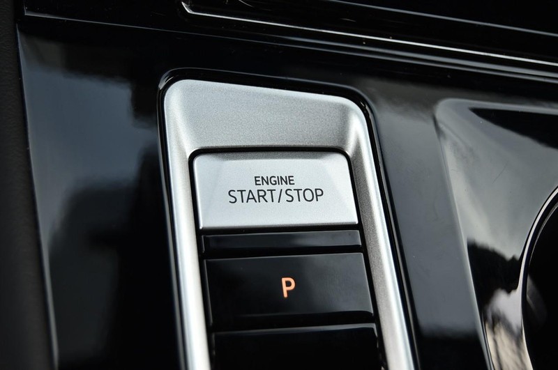 Volkswagen Atlas Cross Sport Vehicle Image 16