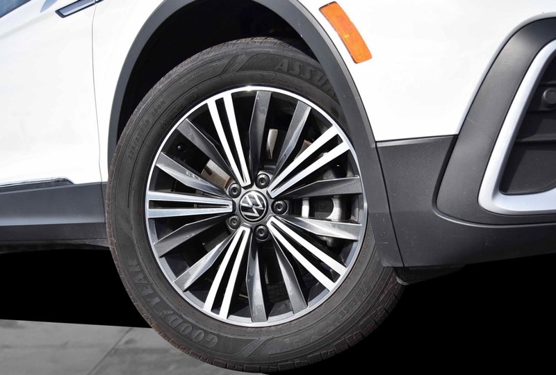 Volkswagen Tiguan Vehicle Image 03