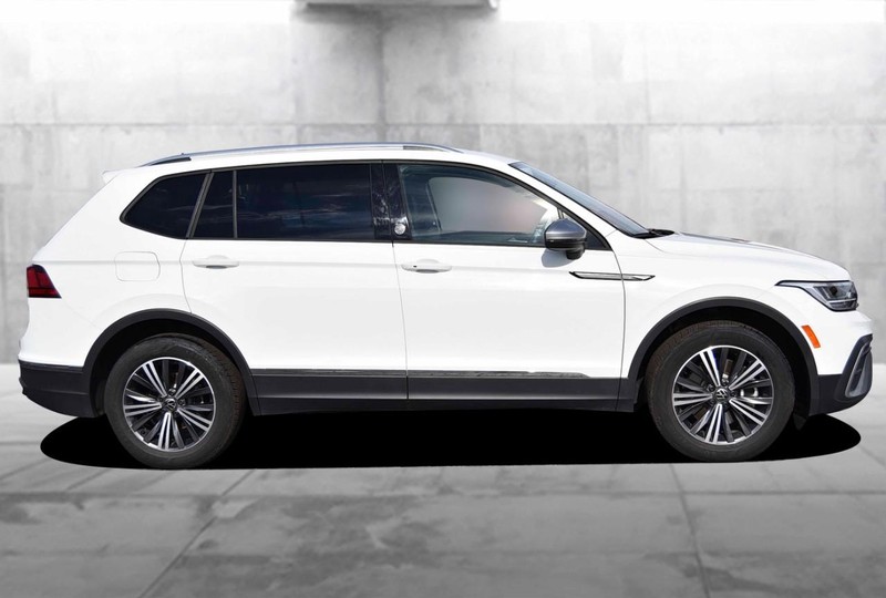 Volkswagen Tiguan Vehicle Image 05