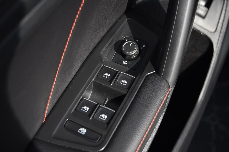 Volkswagen Tiguan Vehicle Image 08