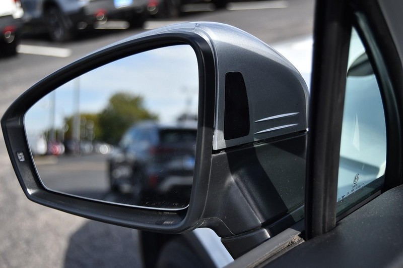 Volkswagen Tiguan Vehicle Image 10