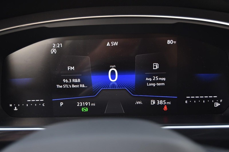 Volkswagen Tiguan Vehicle Image 12