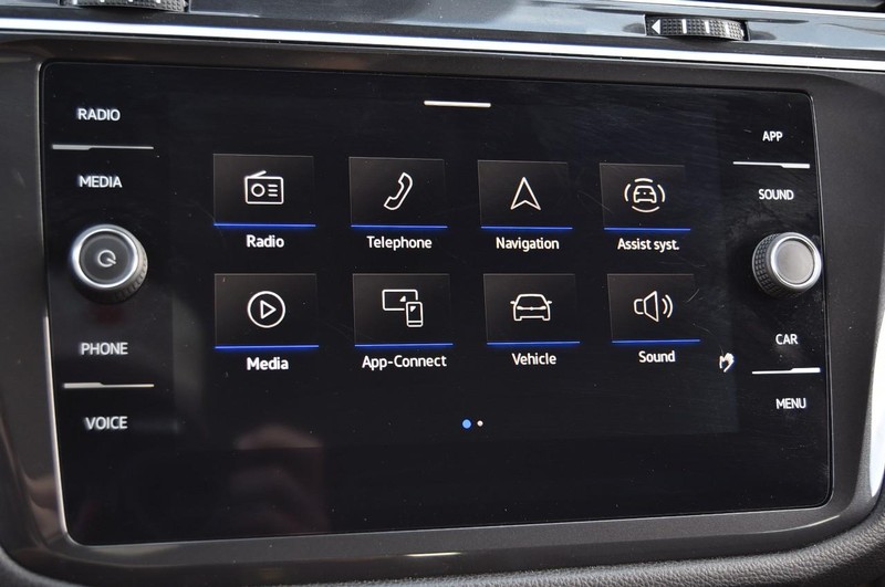 Volkswagen Tiguan Vehicle Image 14