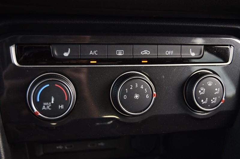 Volkswagen Tiguan Vehicle Image 15