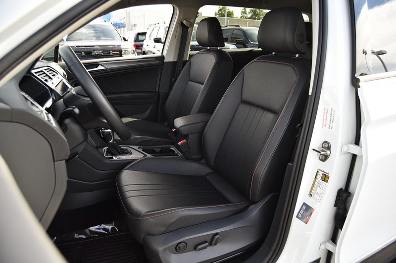 Volkswagen Tiguan Vehicle Image 19