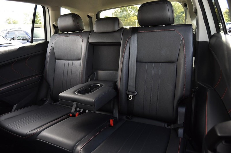 Volkswagen Tiguan Vehicle Image 21