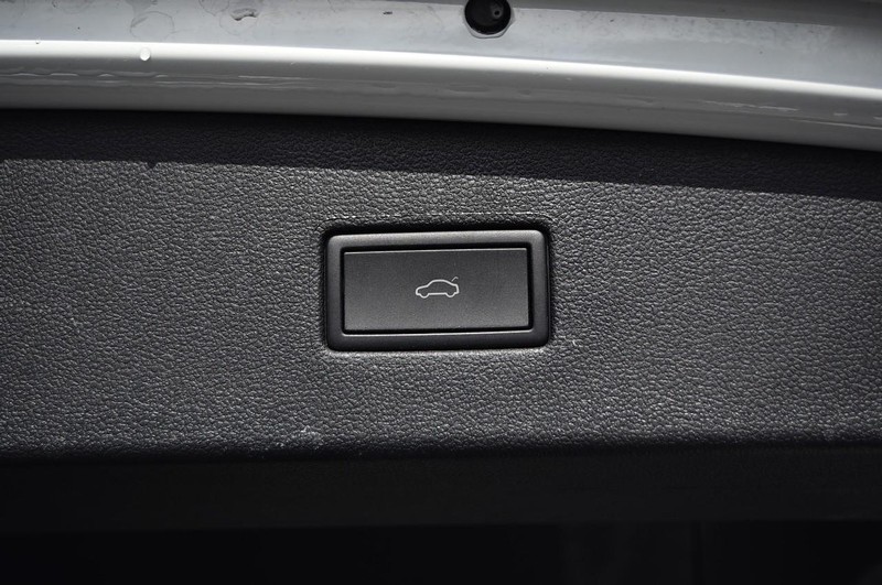 Volkswagen Tiguan Vehicle Image 26