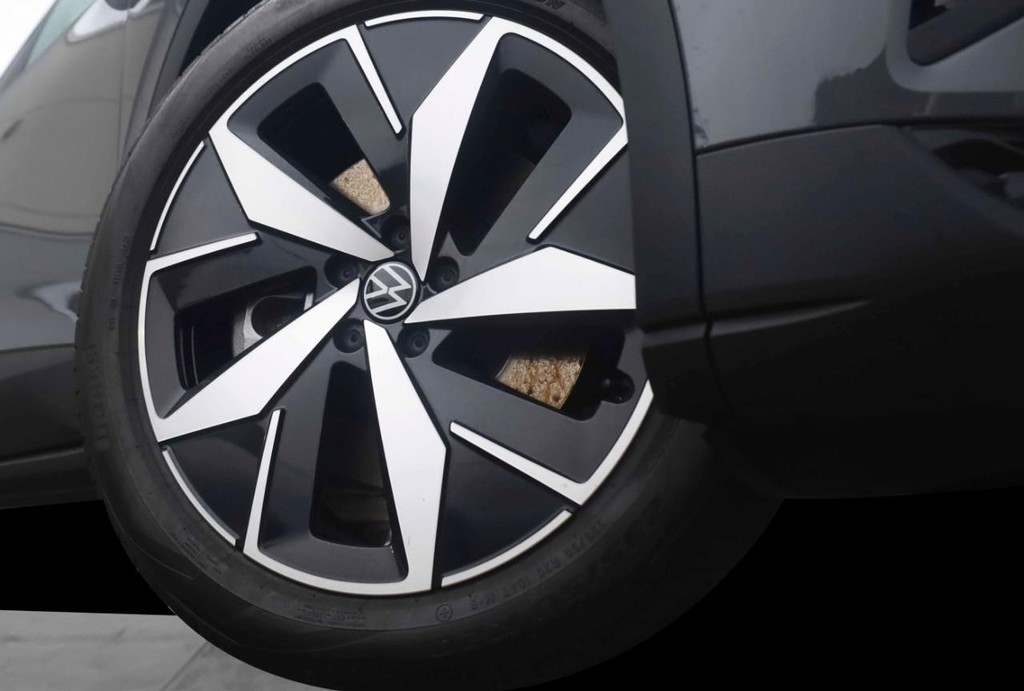 Volkswagen ID.4 Vehicle Full-screen Gallery Image 3