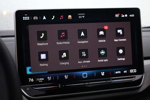 Volkswagen ID.4 Vehicle Image 14