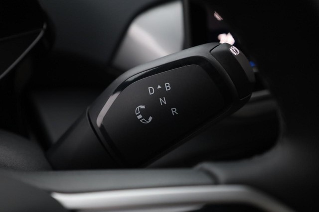 Volkswagen ID.4 Vehicle Image 16