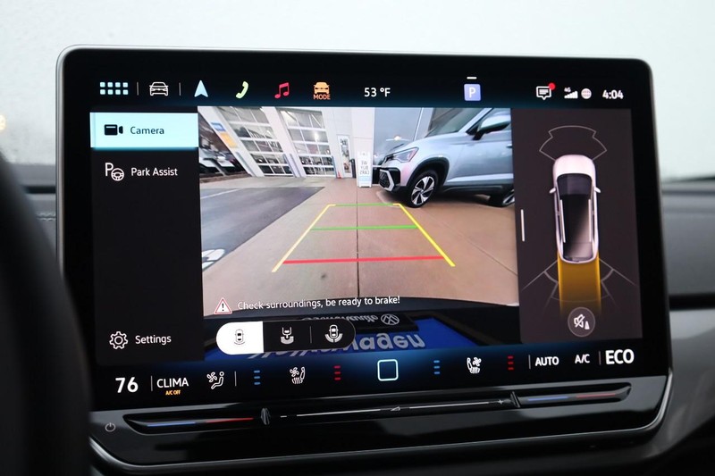 Volkswagen ID.4 Vehicle Image 17