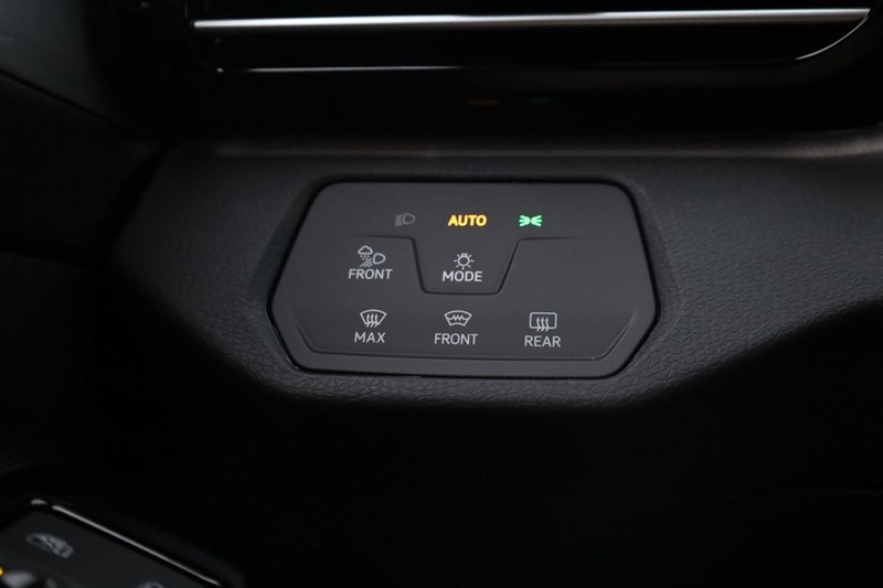 Volkswagen ID.4 Vehicle Image 20