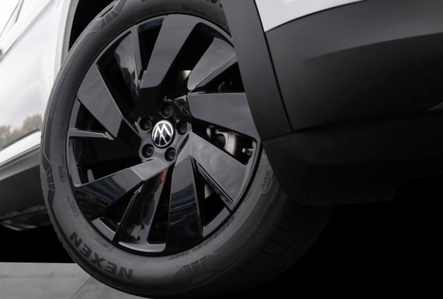Volkswagen Atlas Vehicle Image 03