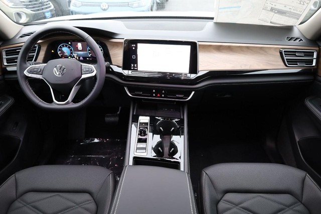 Volkswagen Atlas Vehicle Image 24