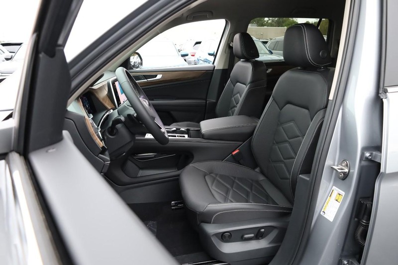 Volkswagen Atlas Vehicle Image 10