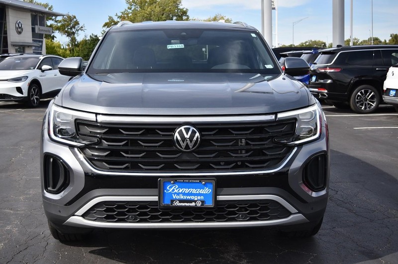 Volkswagen Atlas Cross Sport Vehicle Image 04