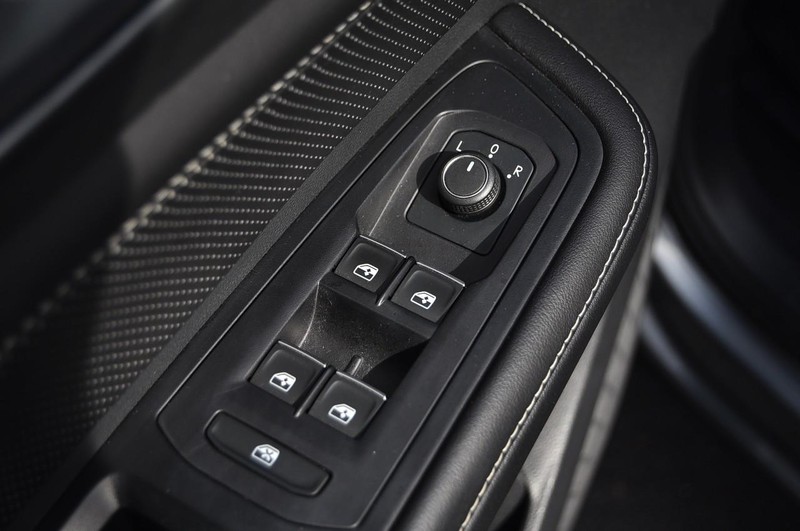 Volkswagen Atlas Cross Sport Vehicle Image 08