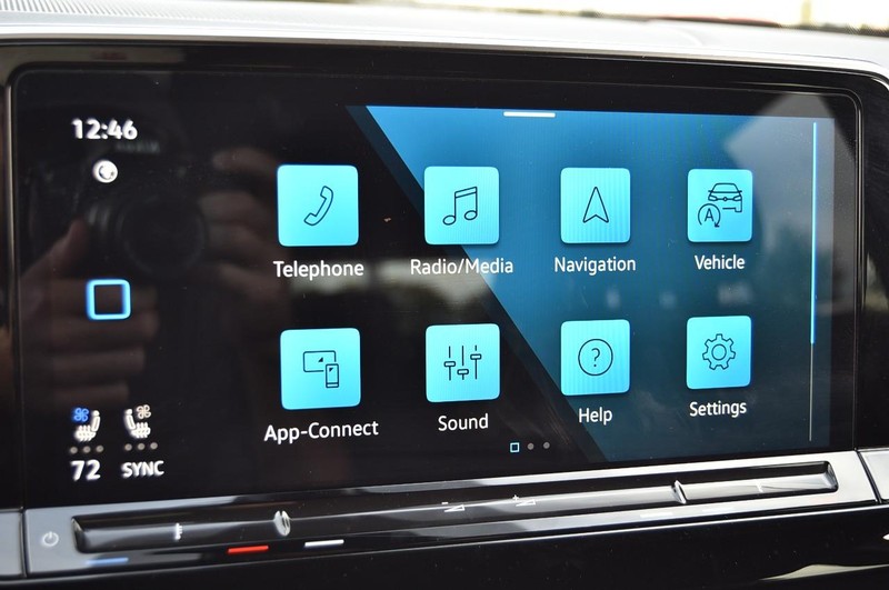 Volkswagen Atlas Cross Sport Vehicle Image 14