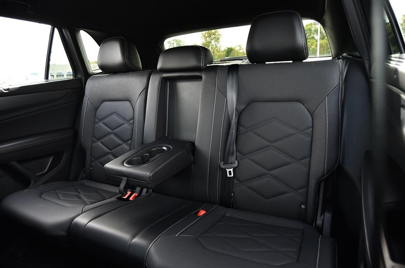 Volkswagen Atlas Cross Sport Vehicle Image 21