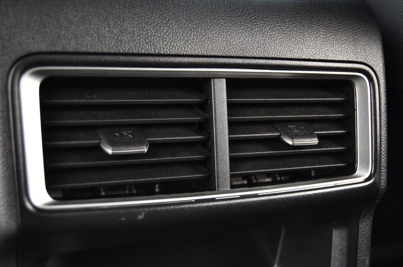 Volkswagen Atlas Cross Sport Vehicle Image 22