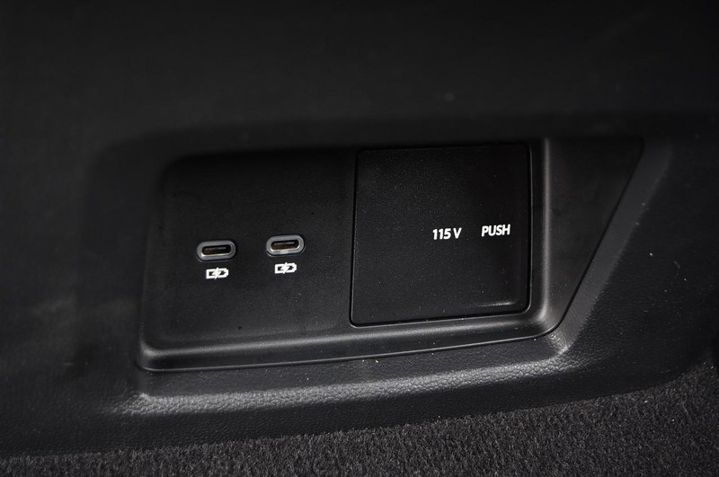 Volkswagen Atlas Cross Sport Vehicle Image 23