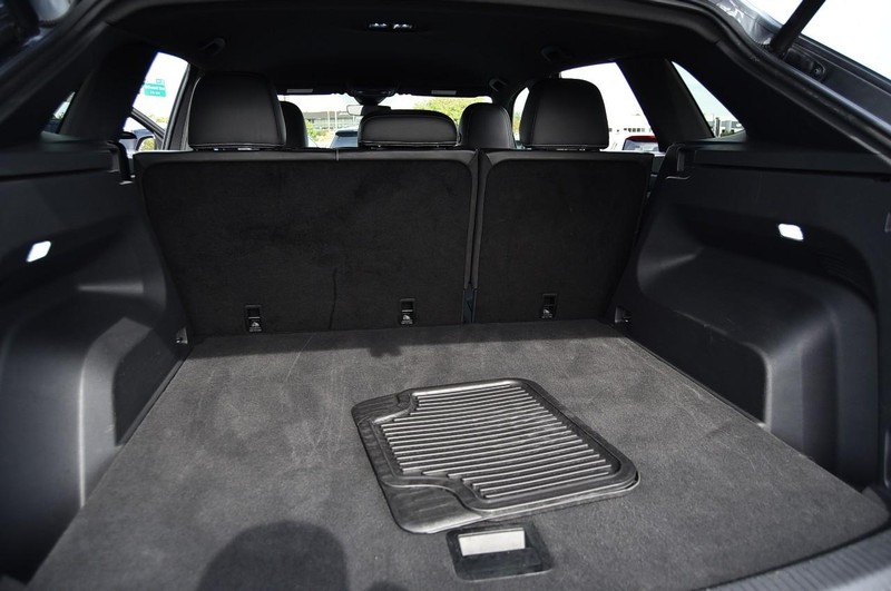 Volkswagen Atlas Cross Sport Vehicle Image 24