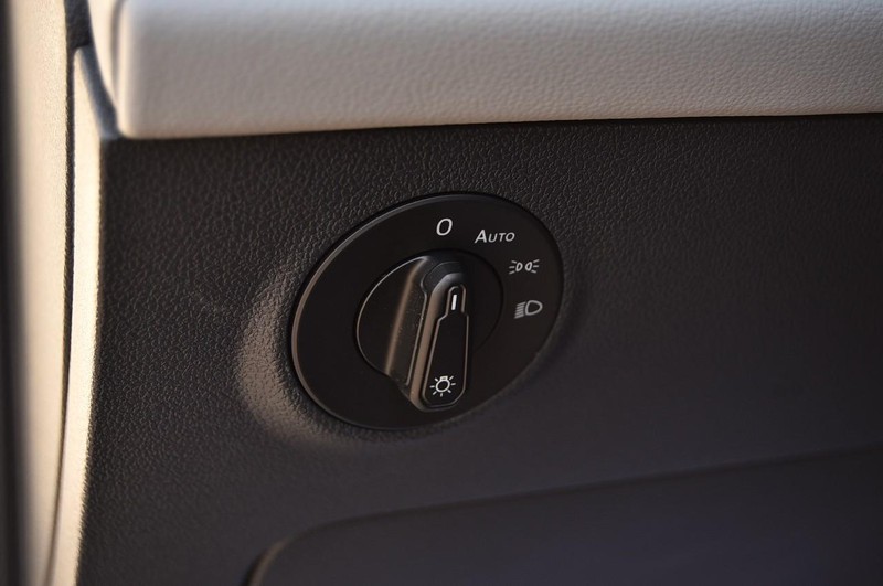 Volkswagen Taos Vehicle Image 11