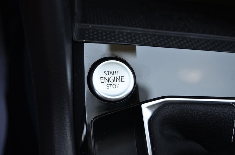 Volkswagen Taos Vehicle Image 17
