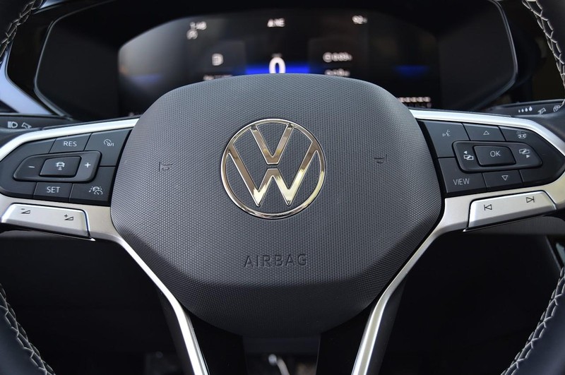 Volkswagen Taos Vehicle Image 18
