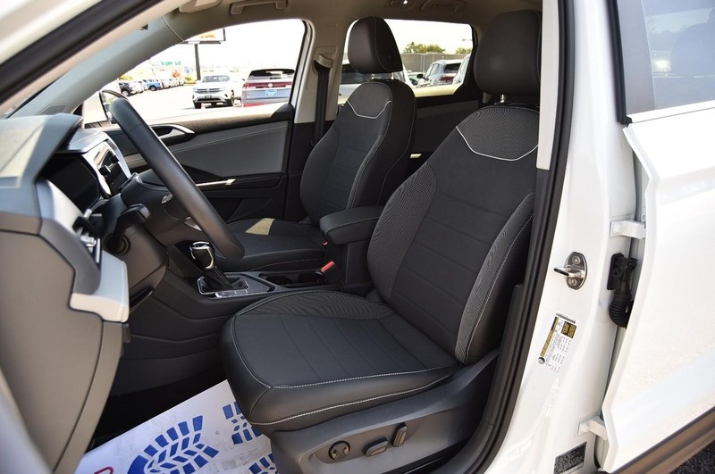 Volkswagen Taos Vehicle Image 19