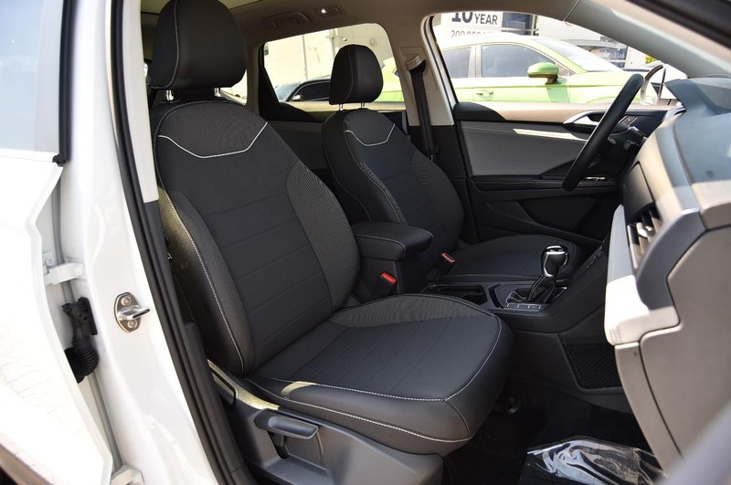 Volkswagen Taos Vehicle Image 20