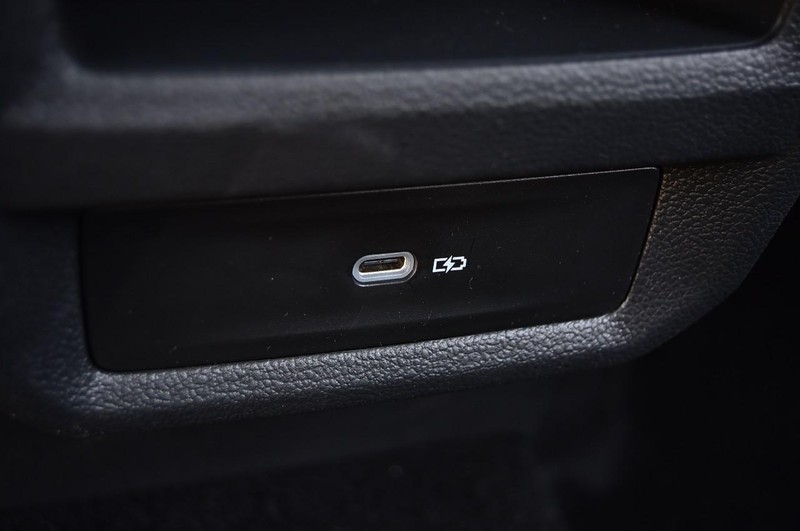 Volkswagen Taos Vehicle Image 24