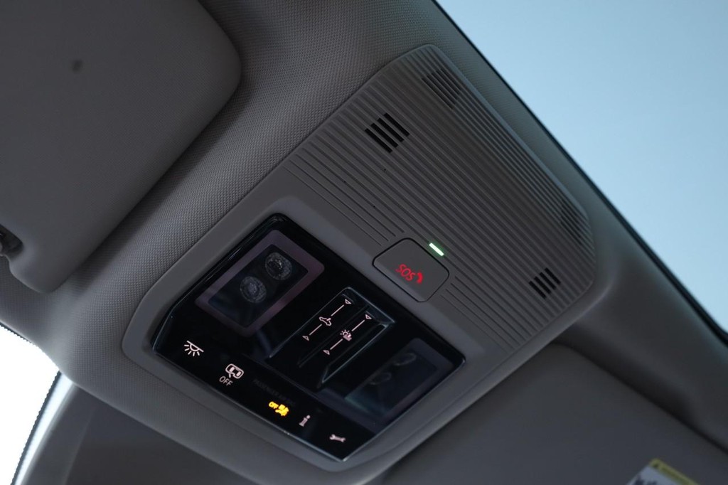 Volkswagen Atlas Vehicle Full-screen Gallery Image 19