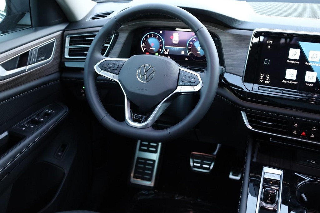 Volkswagen Atlas Vehicle Full-screen Gallery Image 27