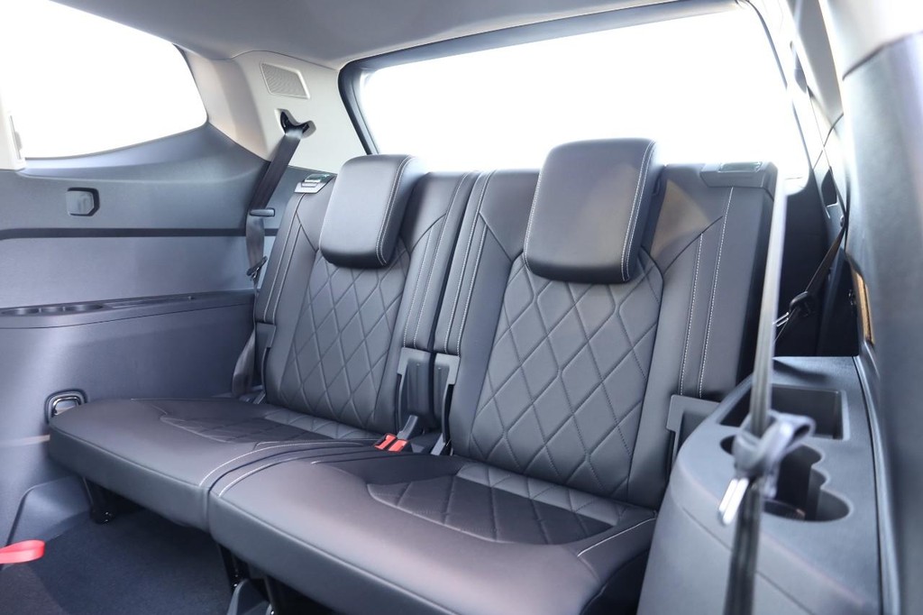 Volkswagen Atlas Vehicle Full-screen Gallery Image 29