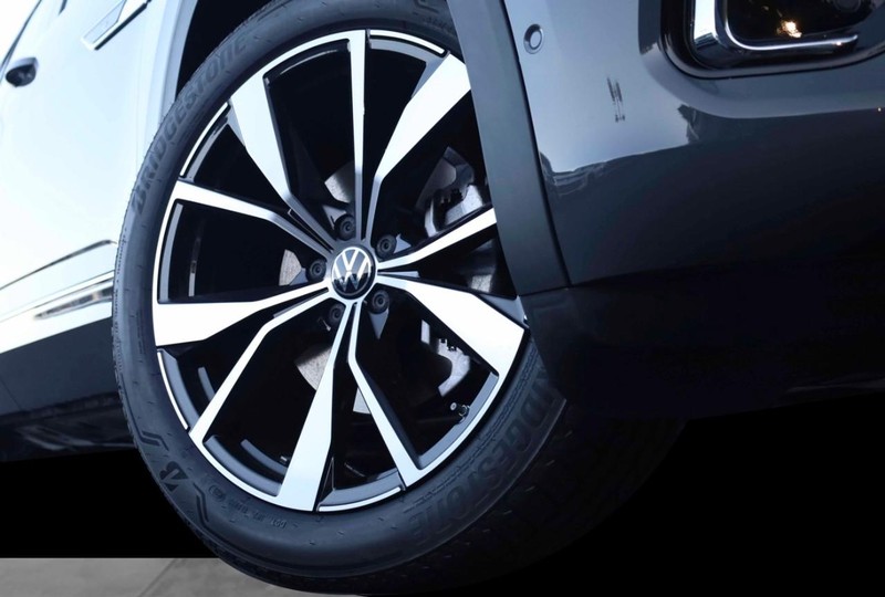 Volkswagen Atlas Vehicle Image 03